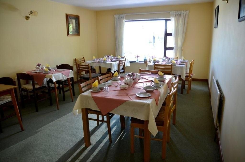 Decourcey'S Hazelbrook Farmhouse B&B Cleggan Esterno foto