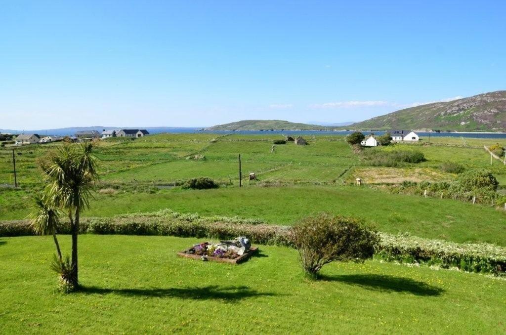 Decourcey'S Hazelbrook Farmhouse B&B Cleggan Esterno foto